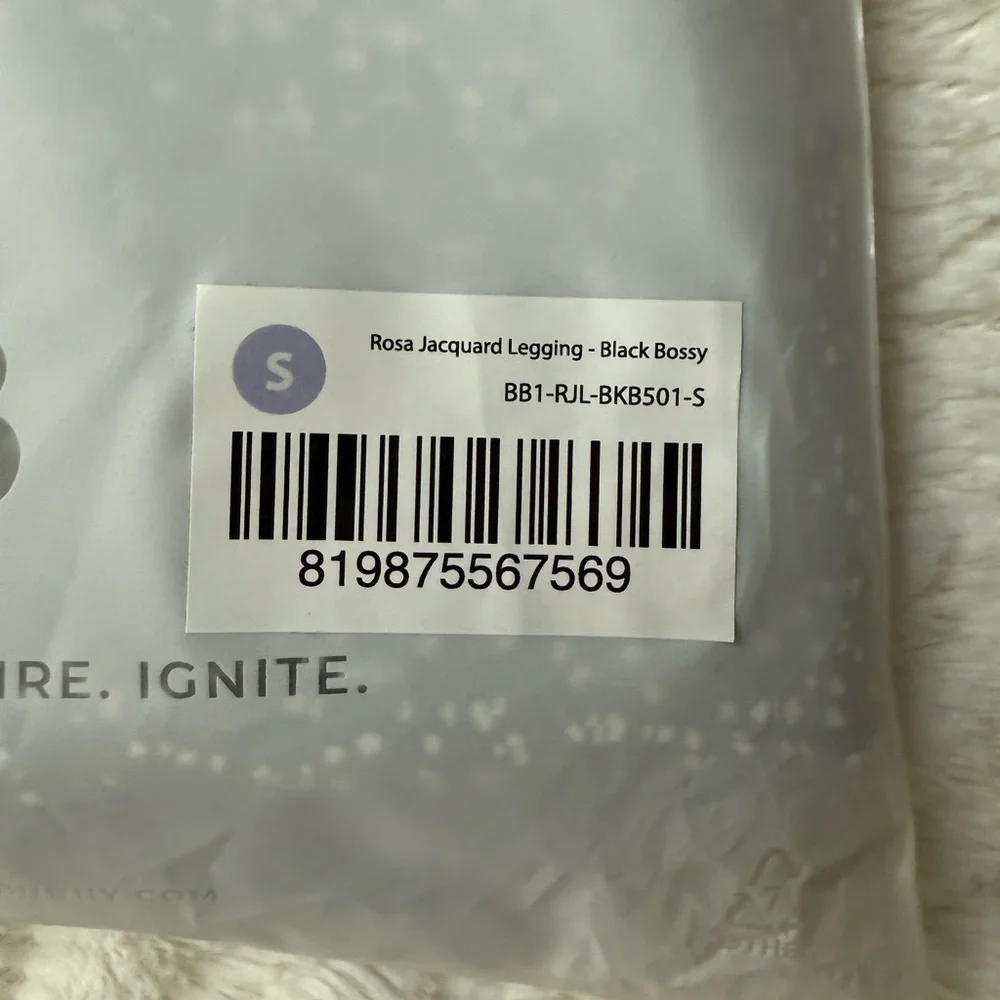 Buffbunny Rosa Jacquard Legging - Picture 2 of 10